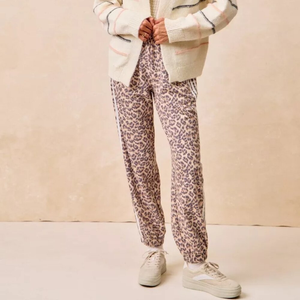 BiBi Side Lines Leopard Track Pantsโ